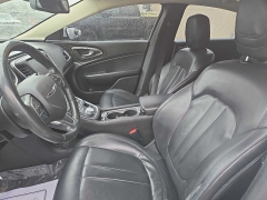 Used 2016  Chrysler 200 4d Sedan C V6 at City Wide Auto Credit near Toledo&comma; OH