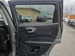 Used 2019  Jeep Compass 4d SUV 4WD Trailhawk at City Wide Auto Credit near Toledo&comma; OH