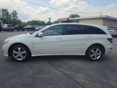 Used 2011  Mercedes-Benz R-Class 4d Wagon R350 4matic at City Wide Auto Credit near Toledo&comma; OH