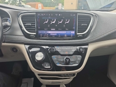 Used 2022  Chrysler Pacifica Hybrid Touring L FWD at City Wide Auto Credit near Toledo&comma; OH