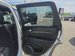 Used 2019  Jeep Grand Cherokee 4d SUV 4WD Overland V6 High Altitude at City Wide Auto Credit near Toledo&comma; OH