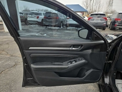 Used 2019  Nissan Altima 4d Sedan AWD 2&period;5L SV at City Wide Auto Credit near Toledo&comma; OH