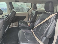 Used 2022  Chrysler Pacifica Hybrid Touring L FWD at City Wide Auto Credit near Toledo&comma; OH