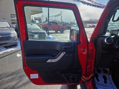 Used 2014  Jeep Wrangler Unlimited 4d Convertible Rubicon at City Wide Auto Credit near Toledo&comma; OH