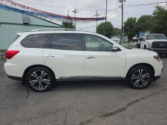 Used 2020  Nissan Pathfinder 4d SUV 4WD Platinum at City Wide Auto Credit near Toledo&comma; OH