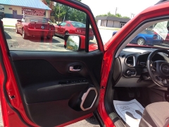 Used 2017  Jeep Renegade 4d SUV 4WD Latitude at City Wide Auto Credit near Toledo, OH