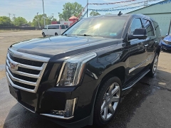 Used 2018  Cadillac Escalade 4d SUV 4WD Luxury at City Wide Auto Credit near Toledo&comma; OH