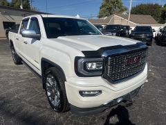 Used 2016  GMC Sierra 1500 4WD Crew Cab Denali at City Wide Auto Credit near Toledo&comma; OH