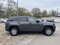 Used 2024  Jeep Grand Cherokee Laredo 4x4 at City Wide Auto Credit near Toledo&comma; OH