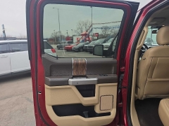 Used 2019  Ford F-150 4WD SuperCrew Lariat 5 1&sol;2 at City Wide Auto Credit near Toledo&comma; OH