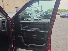 Used 2019  Ram 1500 Classic 4WD Crew Cab Express at City Wide Auto Credit near Toledo&comma; OH