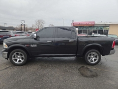 Used 2017  Ram 1500 4WD Crew Cab Laramie at City Wide Auto Credit near Toledo&comma; OH