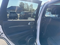 Used 2017  Jeep Grand Cherokee 4d SUV 4WD Summit at City Wide Auto Credit near Toledo, OH