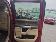 Used 2019  Ford F-150 4WD SuperCrew Lariat 5 1&sol;2 at City Wide Auto Credit near Toledo&comma; OH