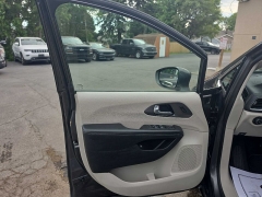 Used 2022  Chrysler Pacifica Hybrid Touring L FWD at City Wide Auto Credit near Toledo&comma; OH