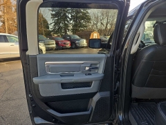 Used 2018  Ram 1500 4WD Crew Cab Big Horn at City Wide Auto Credit near Toledo&comma; OH