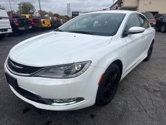Used 2016  Chrysler 200 4d Sedan C V6 at City Wide Auto Credit near Toledo&comma; OH