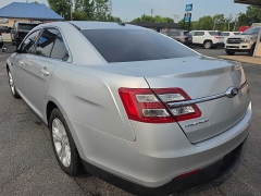 Used 2017  Ford Taurus 4d Sedan FWD SE V6 at City Wide Auto Credit near Toledo&comma; OH