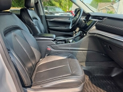Used 2021  Jeep Grand Cherokee L Limited 4x4 at City Wide Auto Credit near Toledo&comma; OH