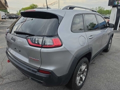 Used 2020  Jeep Cherokee 4d SUV 4WD Trailhawk 2&period;0L Turbo at City Wide Auto Credit near Toledo&comma; OH