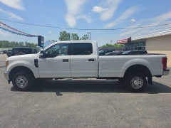 Used 2017  Ford Super Duty F-250 4WD Crew Cab XLT Longbed at City Wide Auto Credit near Toledo&comma; OH