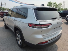 Used 2021  Jeep Grand Cherokee L Limited 4x4 at City Wide Auto Credit near Toledo&comma; OH