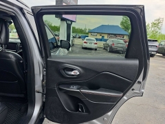Used 2020  Jeep Cherokee 4d SUV 4WD Trailhawk 2&period;0L Turbo at City Wide Auto Credit near Toledo&comma; OH