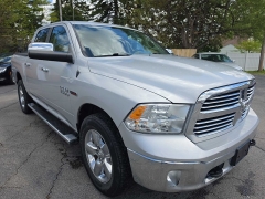 Used 2017  Ram 1500 4WD Crew Cab Big Horn at City Wide Auto Credit near Toledo&comma; OH