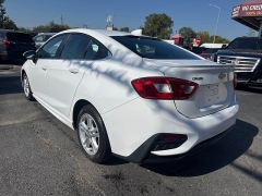 Used 2018  Chevrolet Cruze 4d Sedan LT Auto at City Wide Auto Credit near Toledo, OH