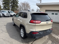 Used 2014  Jeep Cherokee 4d SUV FWD Latitude at City Wide Auto Credit near Toledo&comma; OH