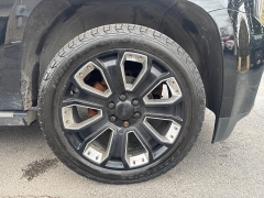 Used 2019  GMC Yukon XL 4d SUV 4WD Denali at City Wide Auto Credit near Toledo&comma; OH