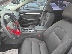 Used 2019  Nissan Altima 4d Sedan AWD 2&period;5L SV at City Wide Auto Credit near Toledo&comma; OH