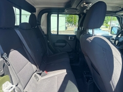 Used 2022  Jeep Gladiator Sport 4x4 at City Wide Auto Credit near Toledo&comma; OH