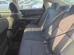 Used 2018  Nissan Altima 4d Sedan 2&period;5L SV at City Wide Auto Credit near Toledo&comma; OH