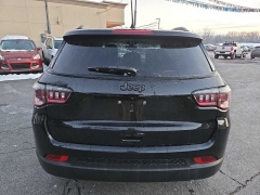 Used 2021  Jeep Compass Altitude FWD at City Wide Auto Credit near Toledo&comma; OH