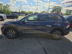 Used 2021  Volkswagen Tiguan 2&period;0T SE R-Line Black 4MOTION at City Wide Auto Credit near Toledo&comma; OH
