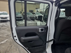 Used 2019  Jeep Wrangler Unlimited 4d SUV 4WD Rubicon at City Wide Auto Credit near Toledo&comma; OH