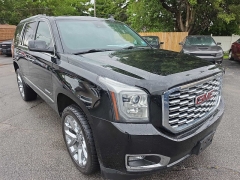 Used 2020  GMC Yukon 4d SUV 4WD Denali at City Wide Auto Credit near Toledo&comma; OH