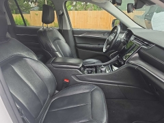 Used 2022  Jeep Grand Cherokee Limited 4x4 at City Wide Auto Credit near Toledo&comma; OH