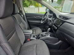 Used 2020  Nissan Rogue 4d SUV AWD SV at City Wide Auto Credit near Toledo&comma; OH