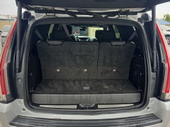 Used 2019  Cadillac Escalade 4d SUV 4WD Platinum at City Wide Auto Credit near Toledo&comma; OH