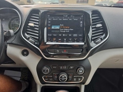 Used 2019  Jeep Cherokee 4d SUV 4WD Limited 3&period;2L at City Wide Auto Credit near Toledo&comma; OH