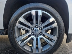 Used 2018  GMC Yukon 4d SUV 4WD Denali at City Wide Auto Credit near Toledo, OH