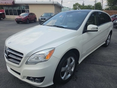 Used 2011  Mercedes-Benz R-Class 4d Wagon R350 4matic at City Wide Auto Credit near Toledo&comma; OH