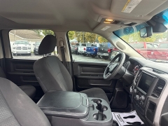 Used 2019  Ram 1500 Classic 4WD Crew Cab Express at City Wide Auto Credit near Toledo&comma; OH