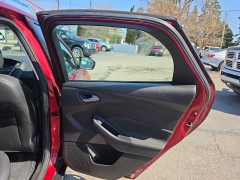 Used 2016  Ford Focus 4d Hatchback SE at City Wide Auto Credit near Toledo&comma; OH