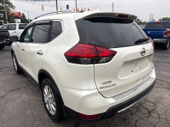 Used 2017  Nissan Rogue 4d SUV AWD SV at City Wide Auto Credit near Toledo&comma; OH
