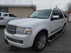 Used 2014  Lincoln Navigator 4d SUV 4WD at City Wide Auto Credit near Toledo&comma; OH