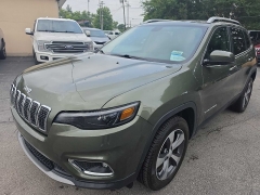 Used 2019  Jeep Cherokee 4d SUV 4WD Limited 2&period;0L Turbo at City Wide Auto Credit near Toledo&comma; OH