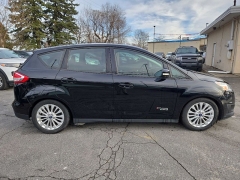 Used 2017  Ford C-MAX Energi 4d Hatchback SE at City Wide Auto Credit near Toledo&comma; OH